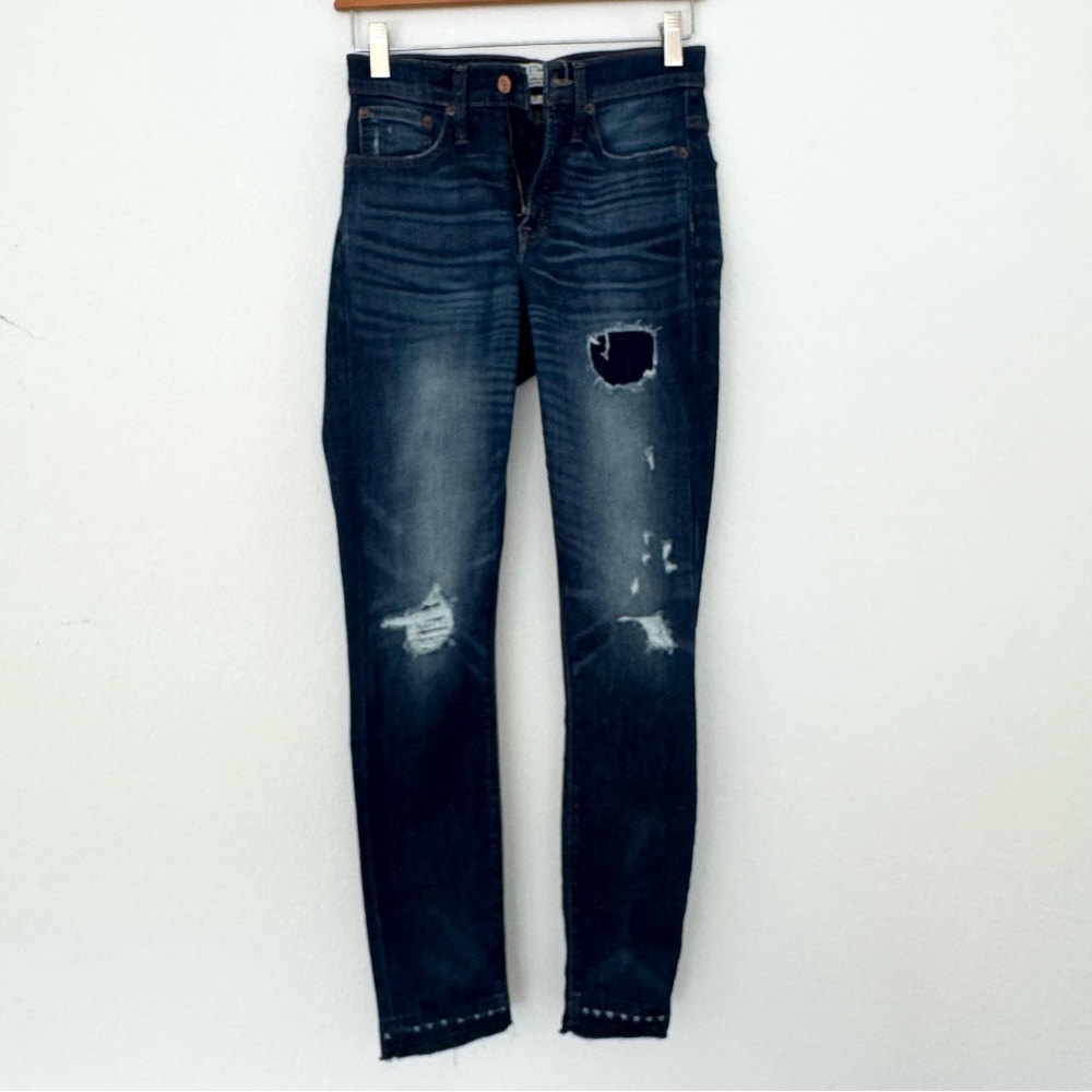 Jcrew Women's 9" High-Rise Toothpick Distressed Dark Wash Jeans. Size 25